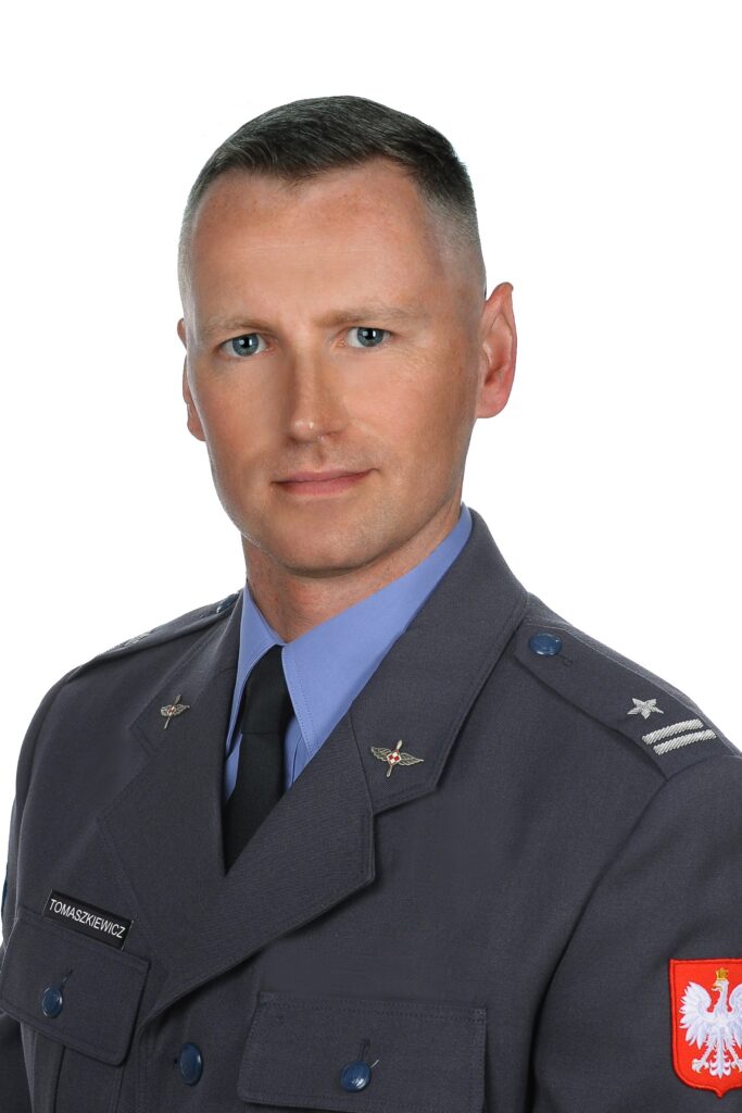 Headshot of Major Milosz Tomaszkiewicz