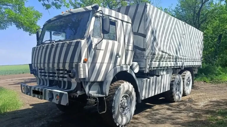 Russian Dazzle Camoflaged truck
